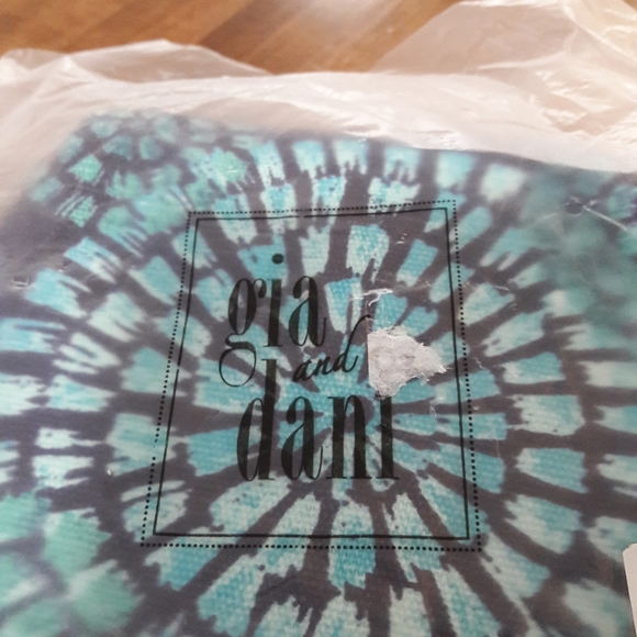 NWT Gia & Dani Clutch/Makeup/Coin Purse - Picture 6 of 8